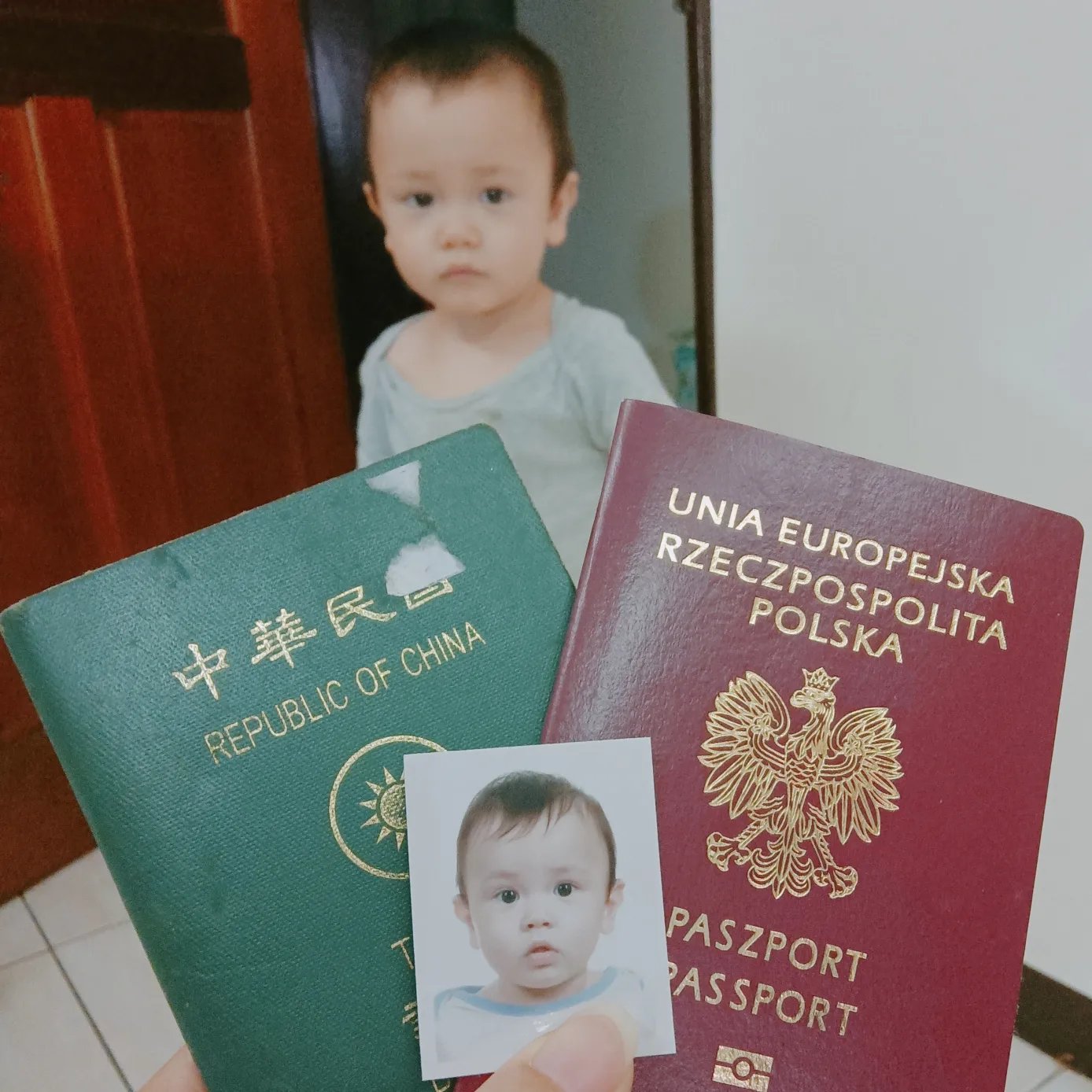 嬰兒第一次申請護照